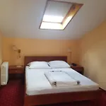 Ada 3*