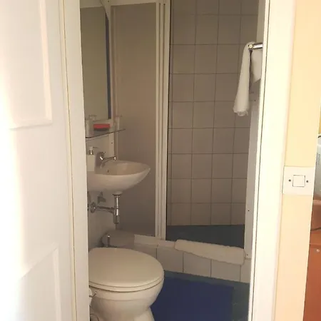Ada Hotel