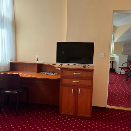 Hotel Ada 3*