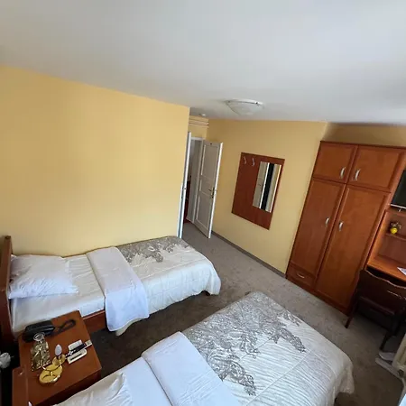 Hotel Ada 3*
