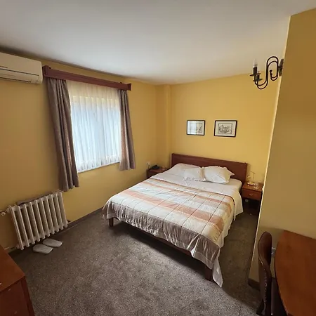 Hotel Ada 3*